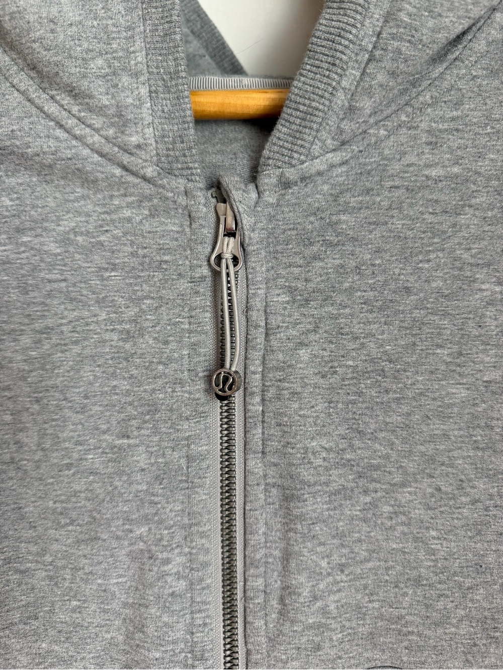 Lululemon Gray Full Zip Hooded Jacket size‎ 6 - Picture 3 of 12